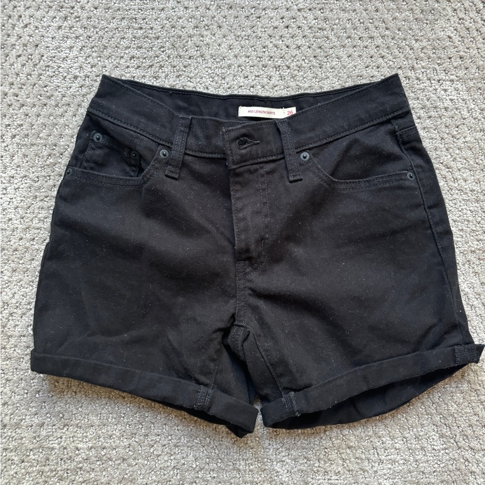 LEVIS SHORTS SIZE 26 BLACK